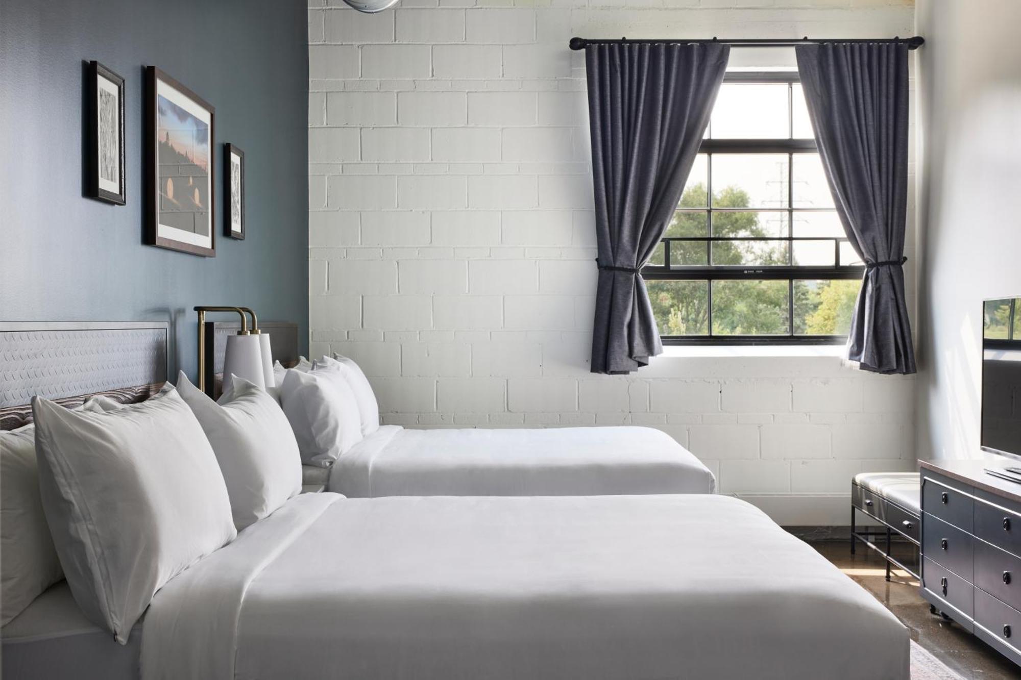 The Confluence Hotel Hastings Экстерьер фото